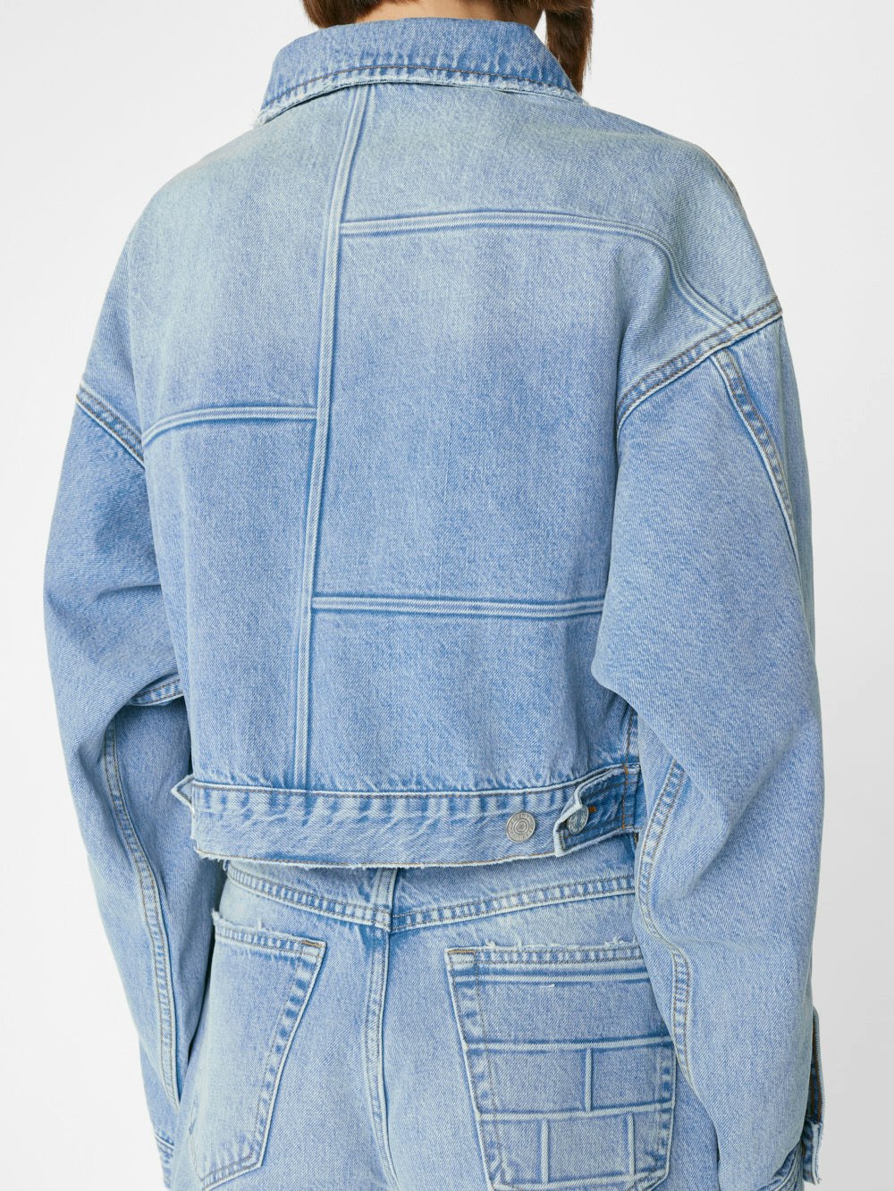 jacket back detail view alt:size